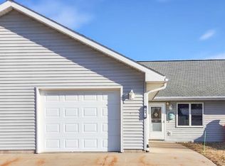 703C Anderson St, Manchester, IA 52057