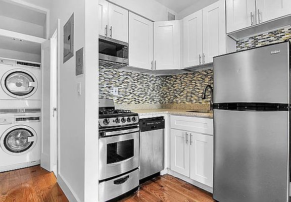 2nd image of 1709 2nd Ave APT 4C