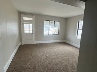 922 Kickapoo St, Leavenworth, KS 66048