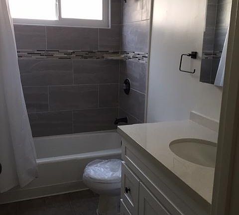 5th image of 3733 Locke Ave