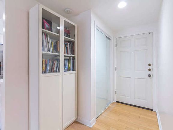 5th image of 11646 Chenault St APT 28