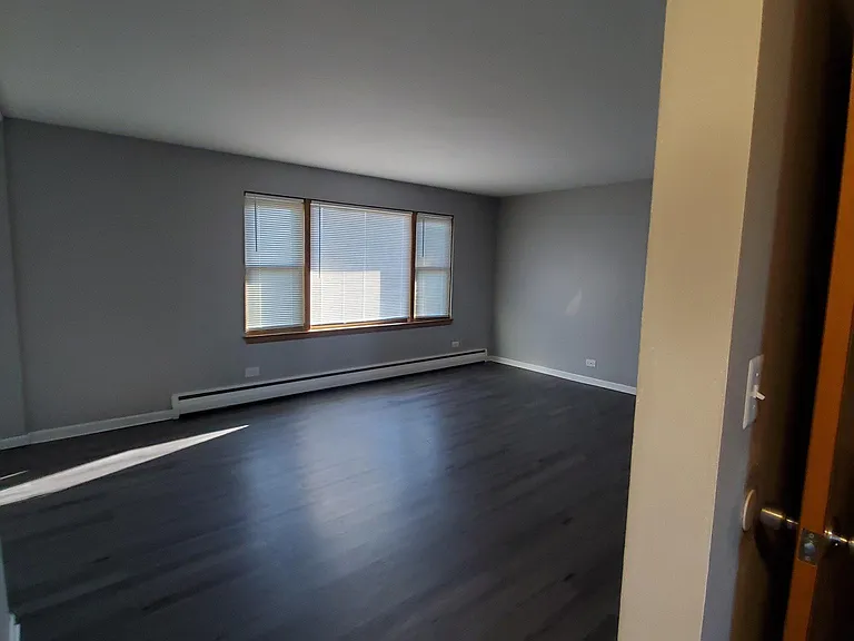 50 N McAree Rd #4 — Photo 5