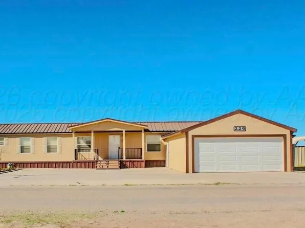 229 Montana Dr, Cactus, TX 79013