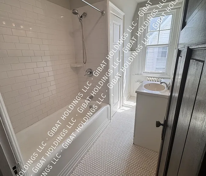 1718 Elm St — Photo 12