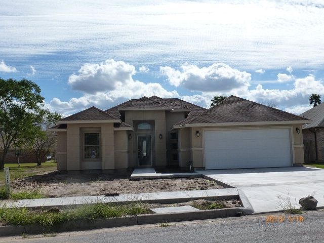 1st image of 426 Villas Soleadas St