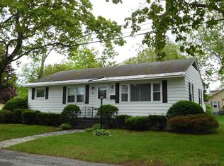 8 Mountain View Rd, Glens Falls, NY 12801