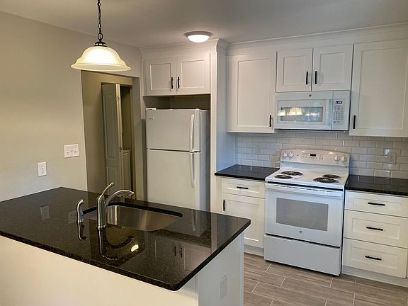 5th image of 1707 Choate Pl APT A