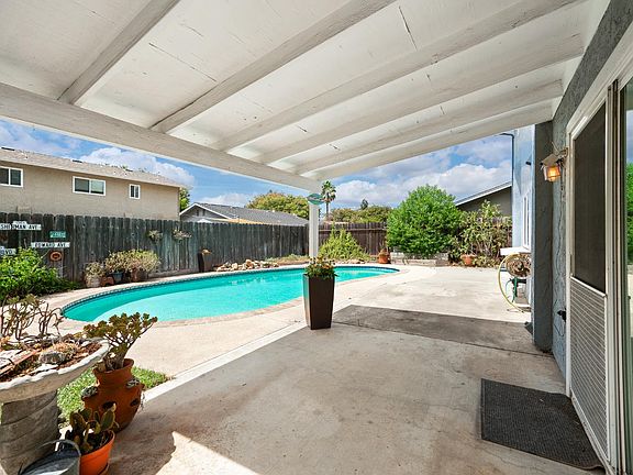 4th image of 3609 Kona Oak Dr