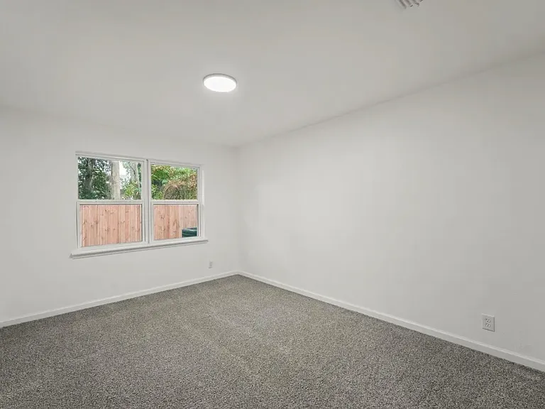517 Gaye Ct — Photo 12