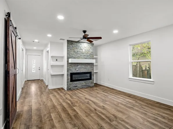 1303 E Baltimore Ave, Fort Worth, TX 76104
