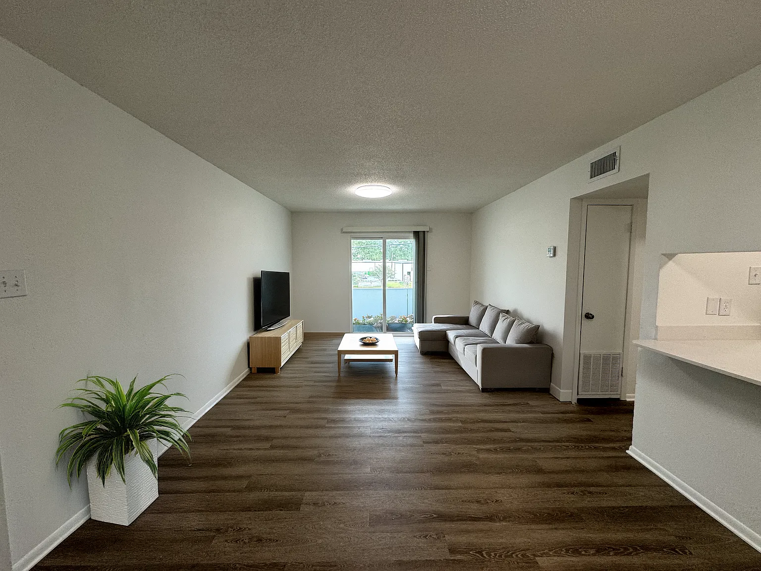 Admiral Pointe — Photo 1