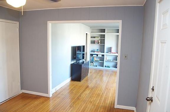 4th image of 1729 Valley Dr