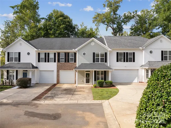 729 Torrey Pines Ln, Fort Mill, SC 29715