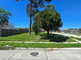 4436 Majestic Oaks Dr, New Orleans, LA 70126