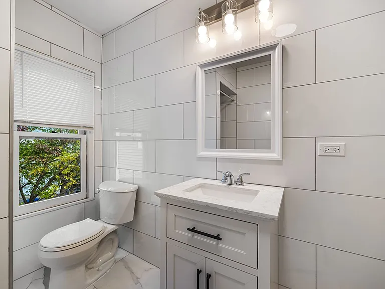 1015 Garnett Pl — Photo 19
