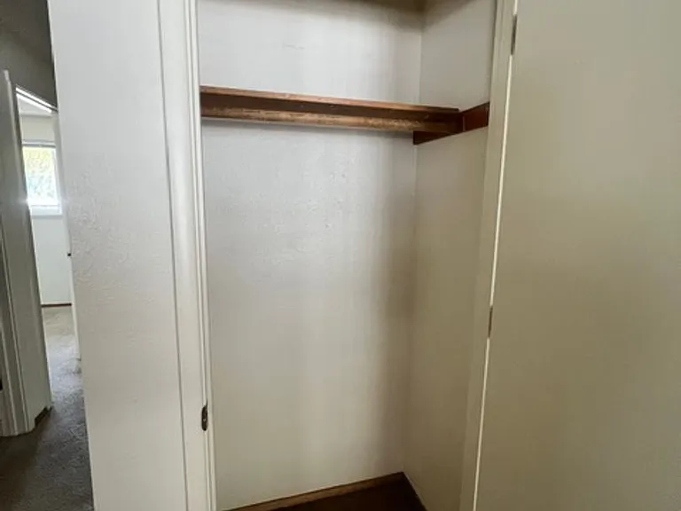 468B - 830 SW Grove Street — Photo 13