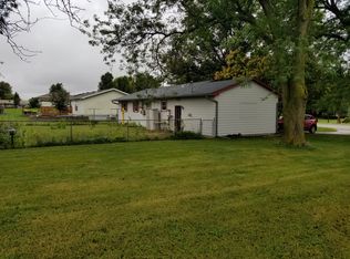 300 S Park St, Cedar Bluffs, NE 68015