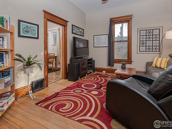 5th image of 1124 Main St