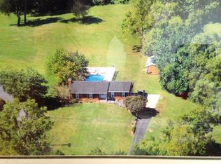 1805 Tanner Rd, Hebron, KY 41048
