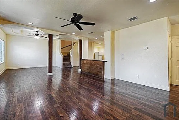 6 bed, 3000 sqft, $3,150 — Photo 1