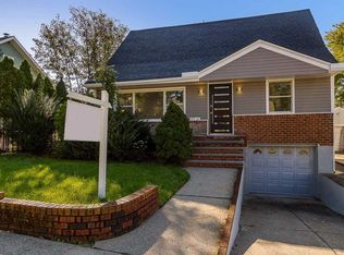 199-42 24th Rd #2, Whitestone, NY 11357