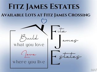 4952 Fitz James Xing, Highland, IL 62249