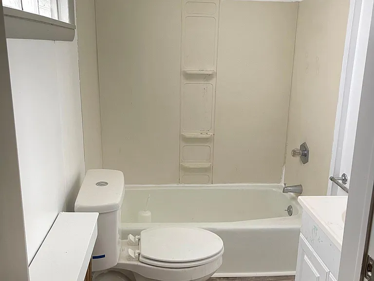 228 3rd Ave #2F — Photo 6