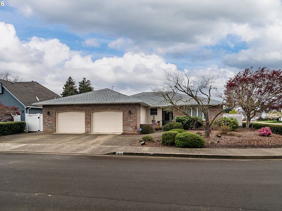 1st image of 1213 NW Riverfront Dr