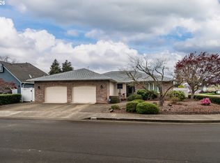 1213 NW Riverfront Dr, Roseburg, OR 97471