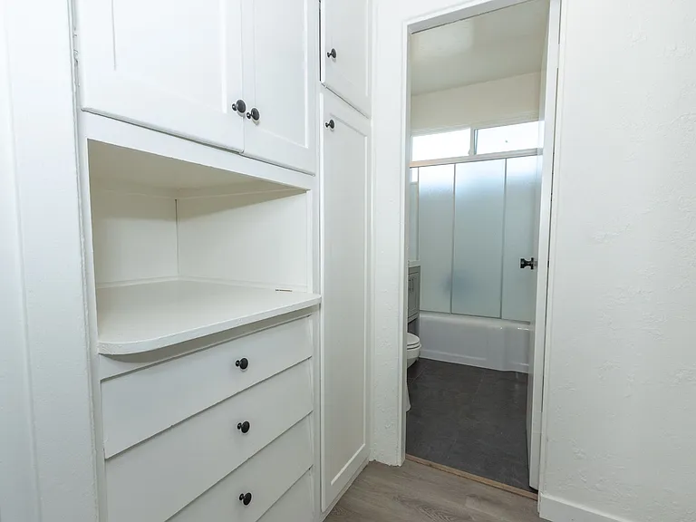 2078 1/2 Garnet Ave — Photo 12