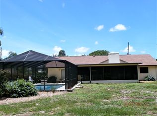 8105 River Country Dr, Weeki Wachee, FL 34607