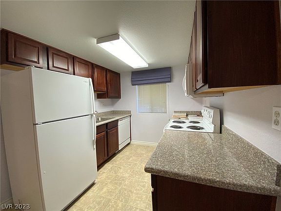 4th image of 5061 River Glen Dr Unit 65