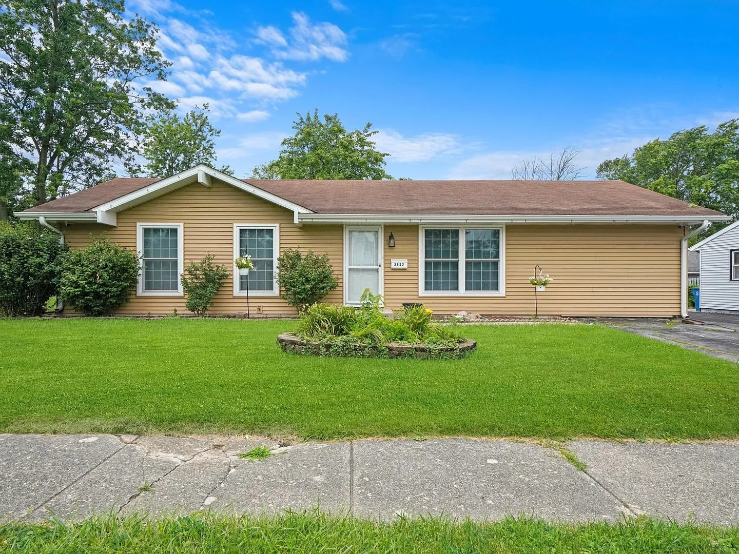 3532 Sangamon St photo 1