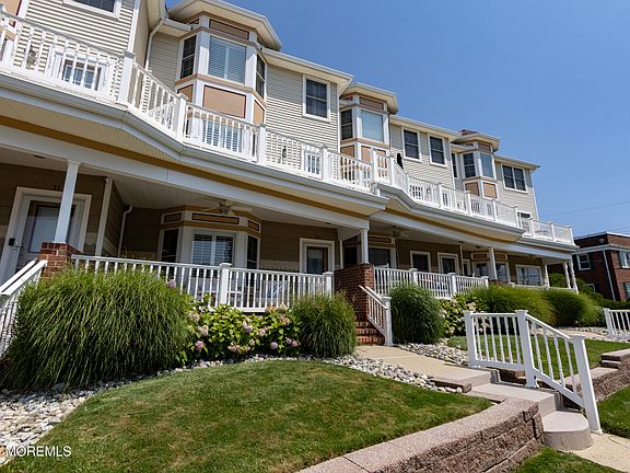 5th image of 29 Pavilion Ave #29