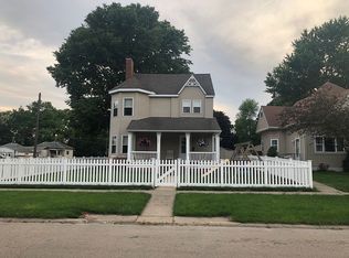 1002 N Bloomington St, Streator, IL 61364