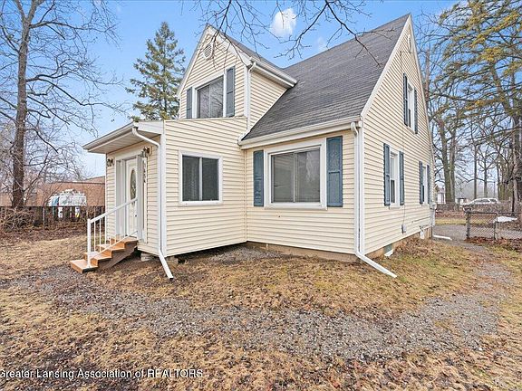 4th image of 1654 Lake Lansing Rd