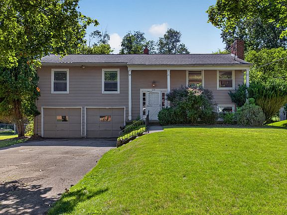 2nd image of 2130 Creglow Dr
