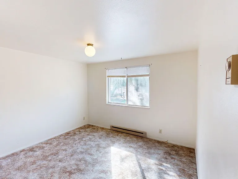 451 Loveridge Dr — Photo 19