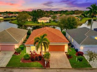 11239 Lakeland Cir, Fort Myers, FL 33913