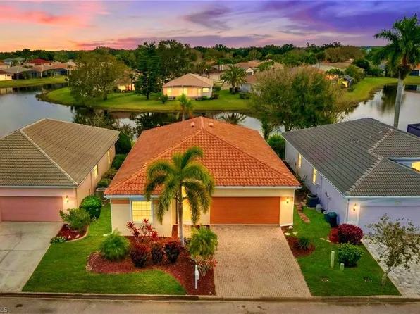 11239 Lakeland CIR, FORT MYERS, FL 33913