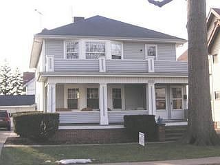 1st image of 1600 Parkwood Rd