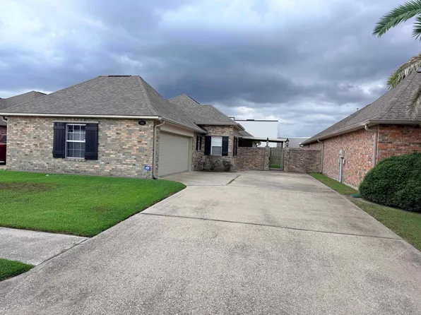 183 Pecanwood Dr, Lake Charles, LA 70605