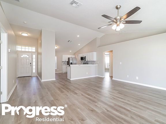 3rd image of 4606 Woodford Dr