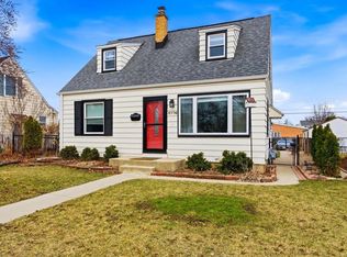 3776 N 98th St, Milwaukee, WI 53222