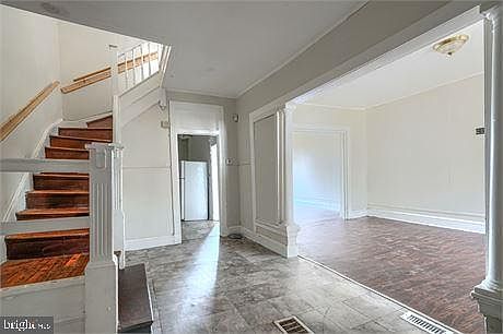 3rd image of 4806 Reisterstown Rd