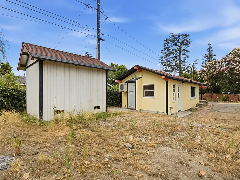 607 1/2 Hacienda Dr #A — Photo 3