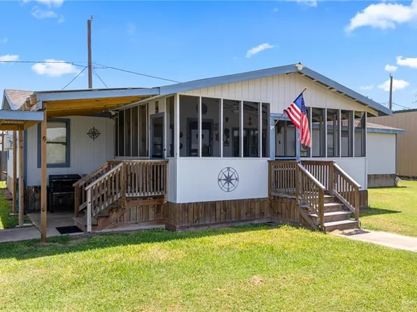 326 N Harbor St, Port Mansfield, TX 78598