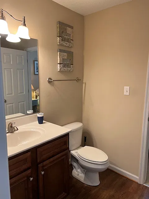 Jack and Jill full bath, second floor