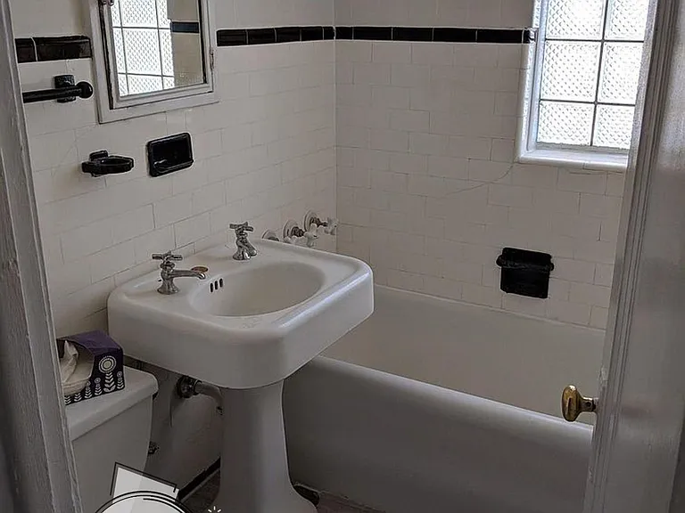3118-20 S Oak Park Ave — Photo 5