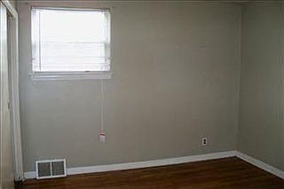 5th image of 5470 Oakwood Ave